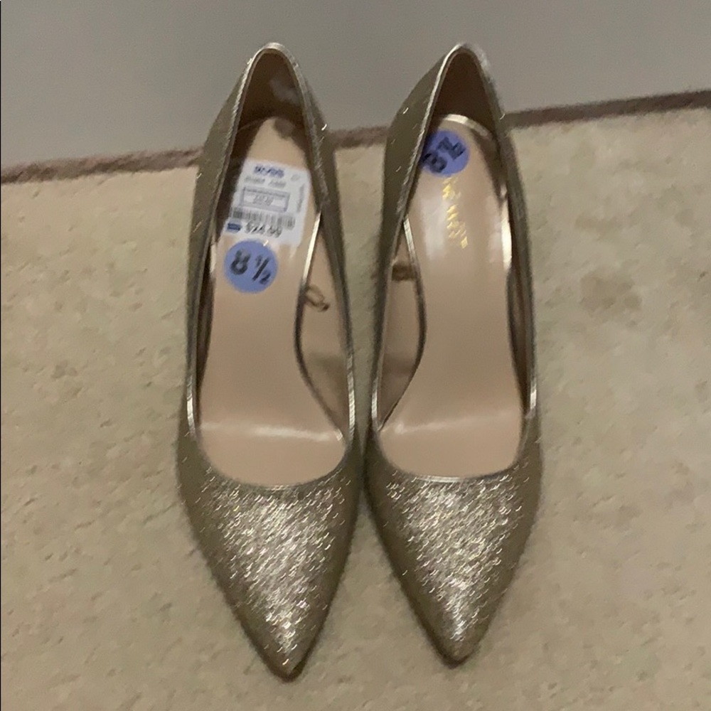 Gold glitter, pointed toe 3” heel (new)